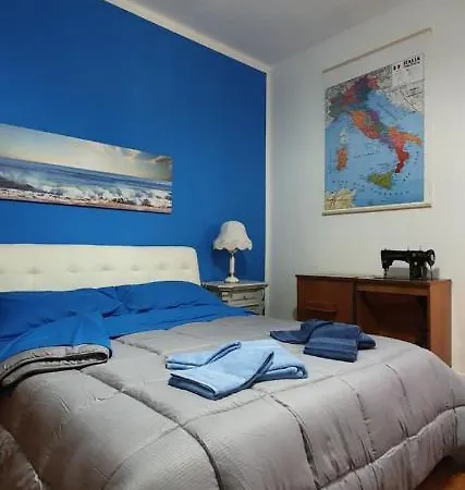2 Bed Flat Centre & Stadio Free Parking Appartement *